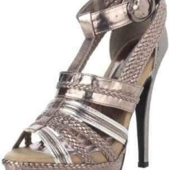 Shoes and Purses - Picture 8 of 8